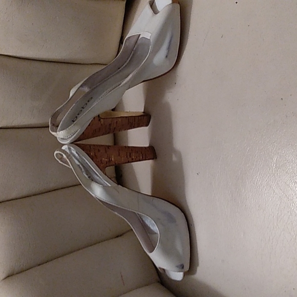 Womens white patent leather peep toe slingback pumps by bebe - Picture 2 of 9